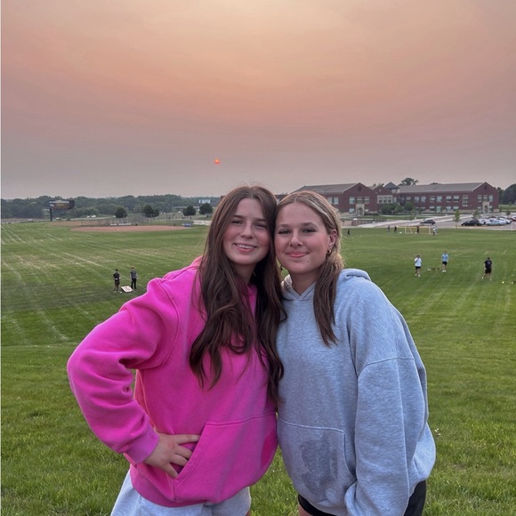 Meet your Posher, Addison - Picture 4 of 4